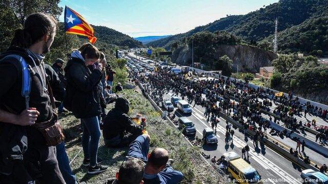 برخورد ناموفق پلیس کاتالونیا با اعتراض اتوبانی جدایی طلبان