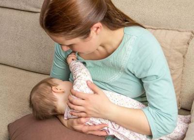 15 علت گریه نوزاد بعد از شیر خوردن